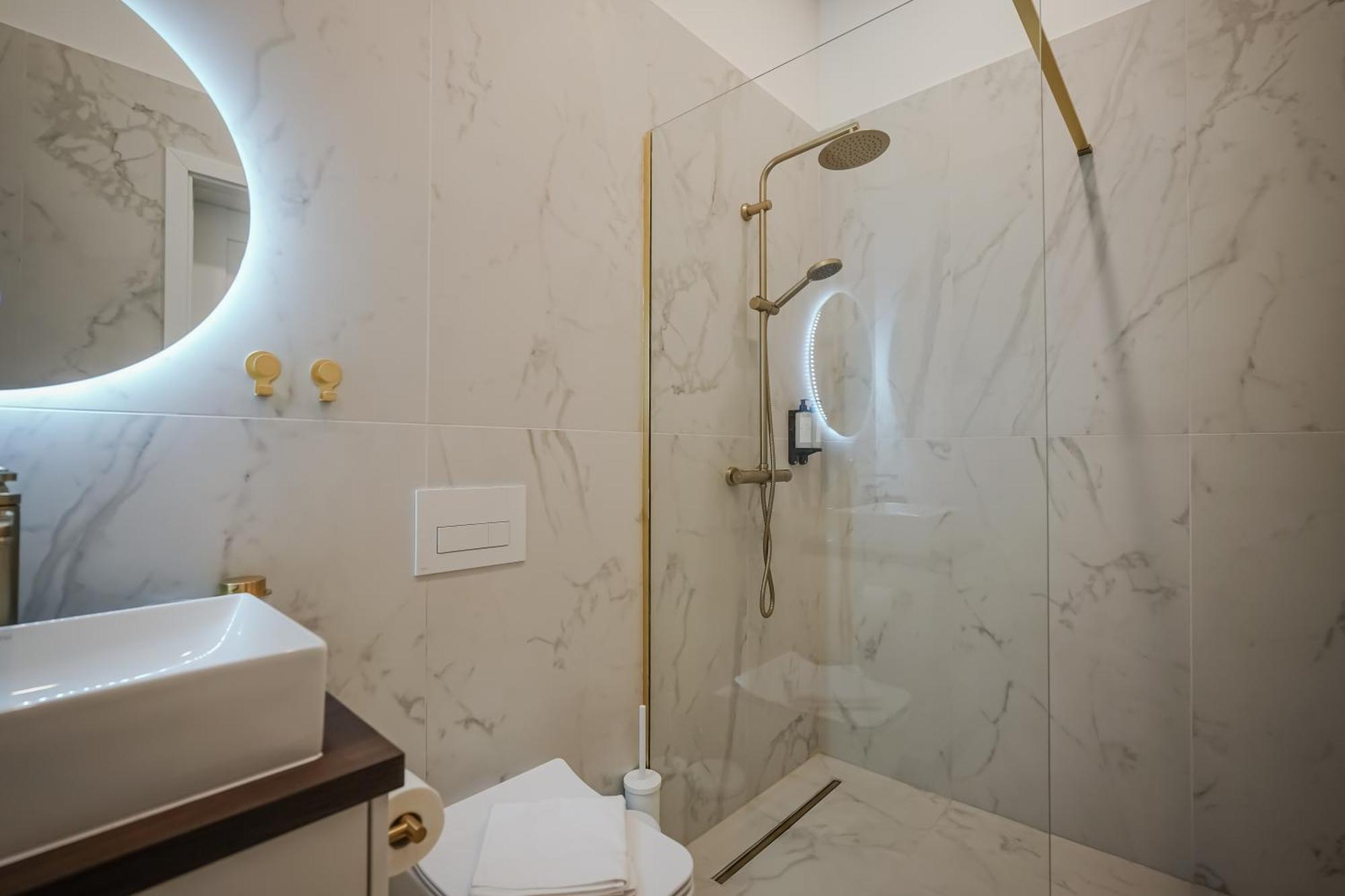 A5 - Boutique Apartments, Location By Bqa דירה